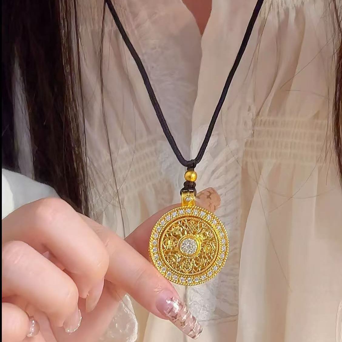 Sand Gold Six-Character Mantra Rotating Eight Auspicious Symbols Compass Pendant Necklace