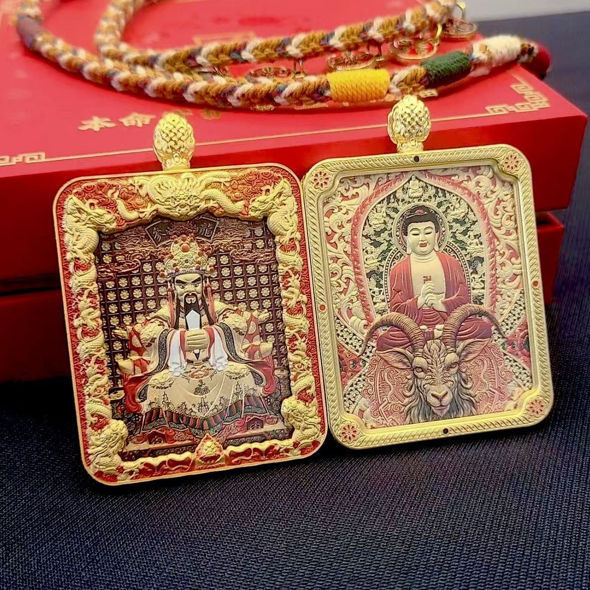 Wutai mountain thangka wuye twelve zodiac gilt double-sided stereo relief thangka pendant eight great guardian chain