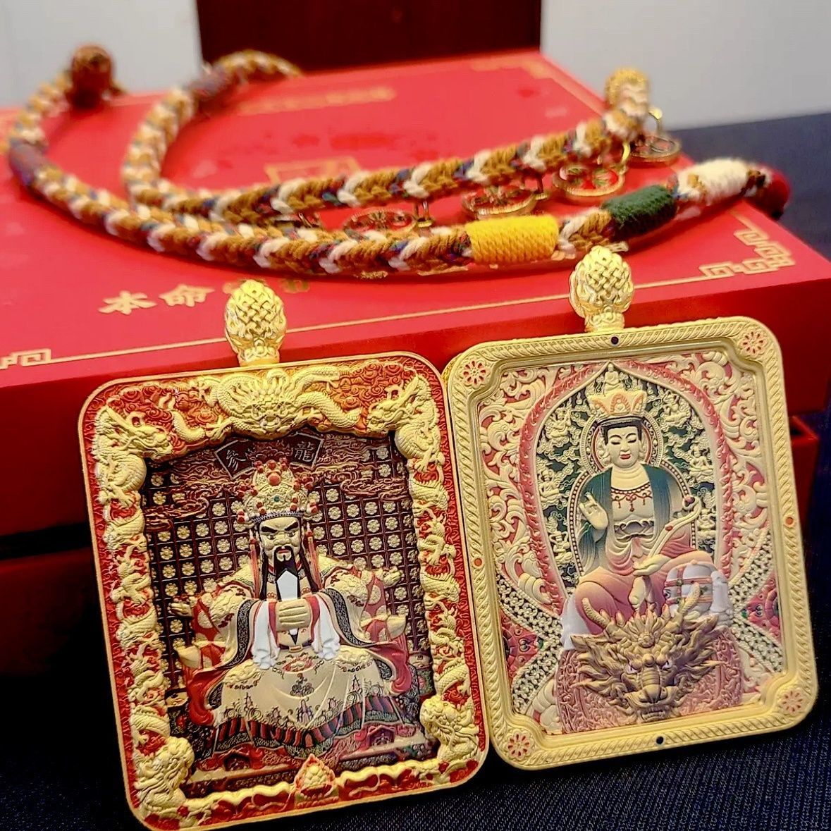 Wutai mountain thangka wuye twelve zodiac gilt double-sided stereo relief thangka pendant eight great guardian chain