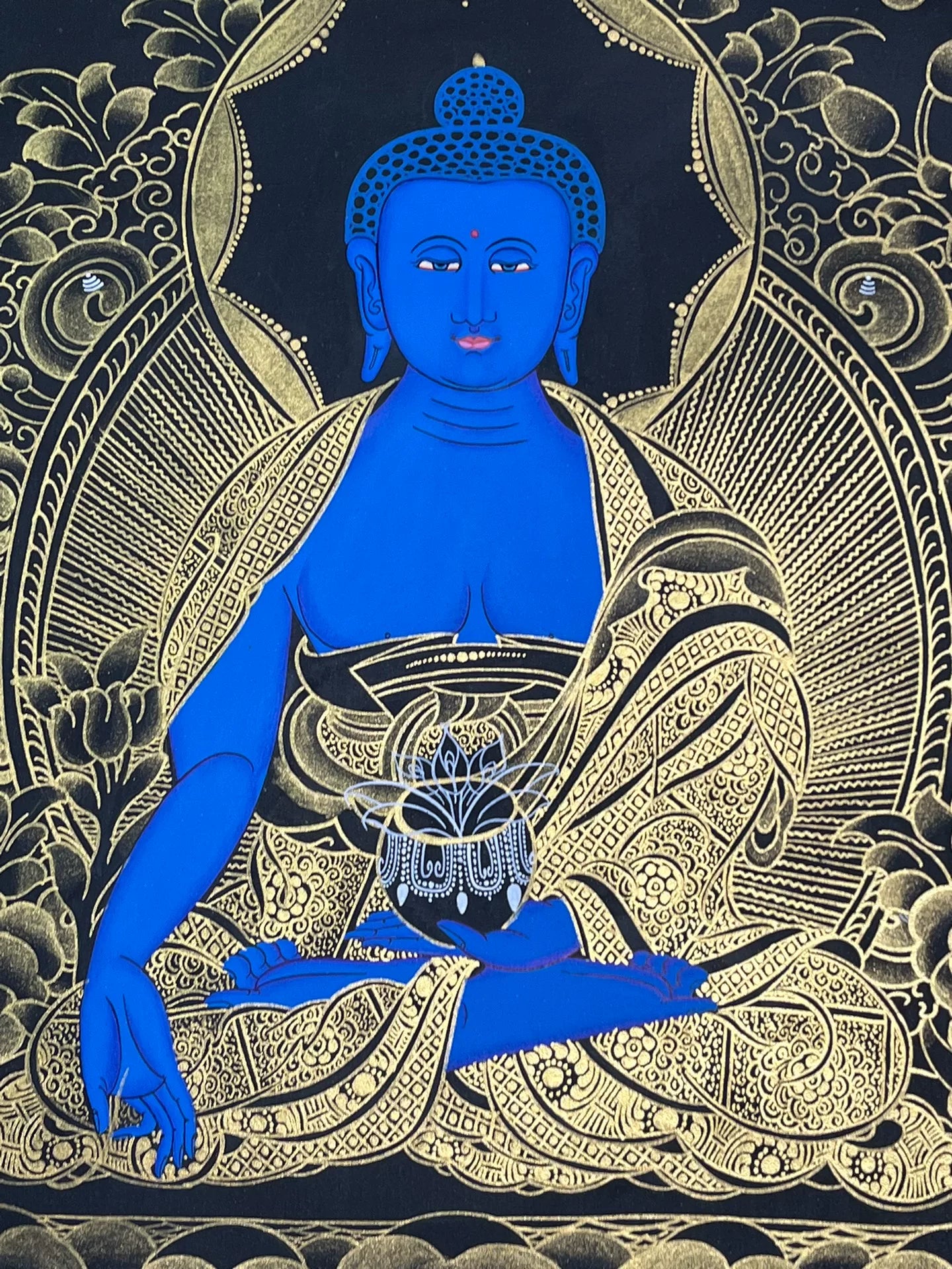 Nepalese master's pure handmade medicine buddha thangka, hand-painted with mineral raw materials, dignified and kind face