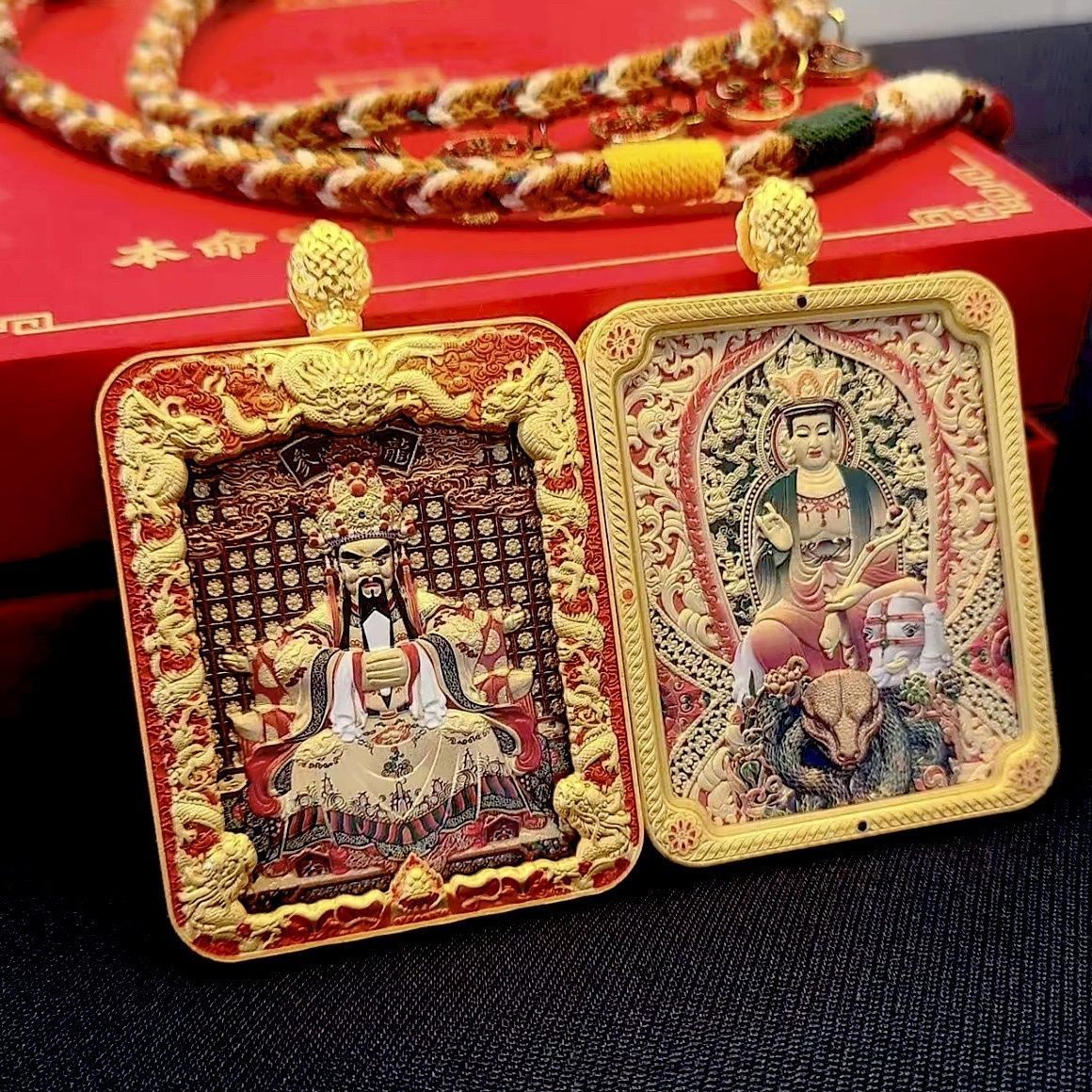 Wutai mountain thangka wuye twelve zodiac gilt double-sided stereo relief thangka pendant eight great guardian chain