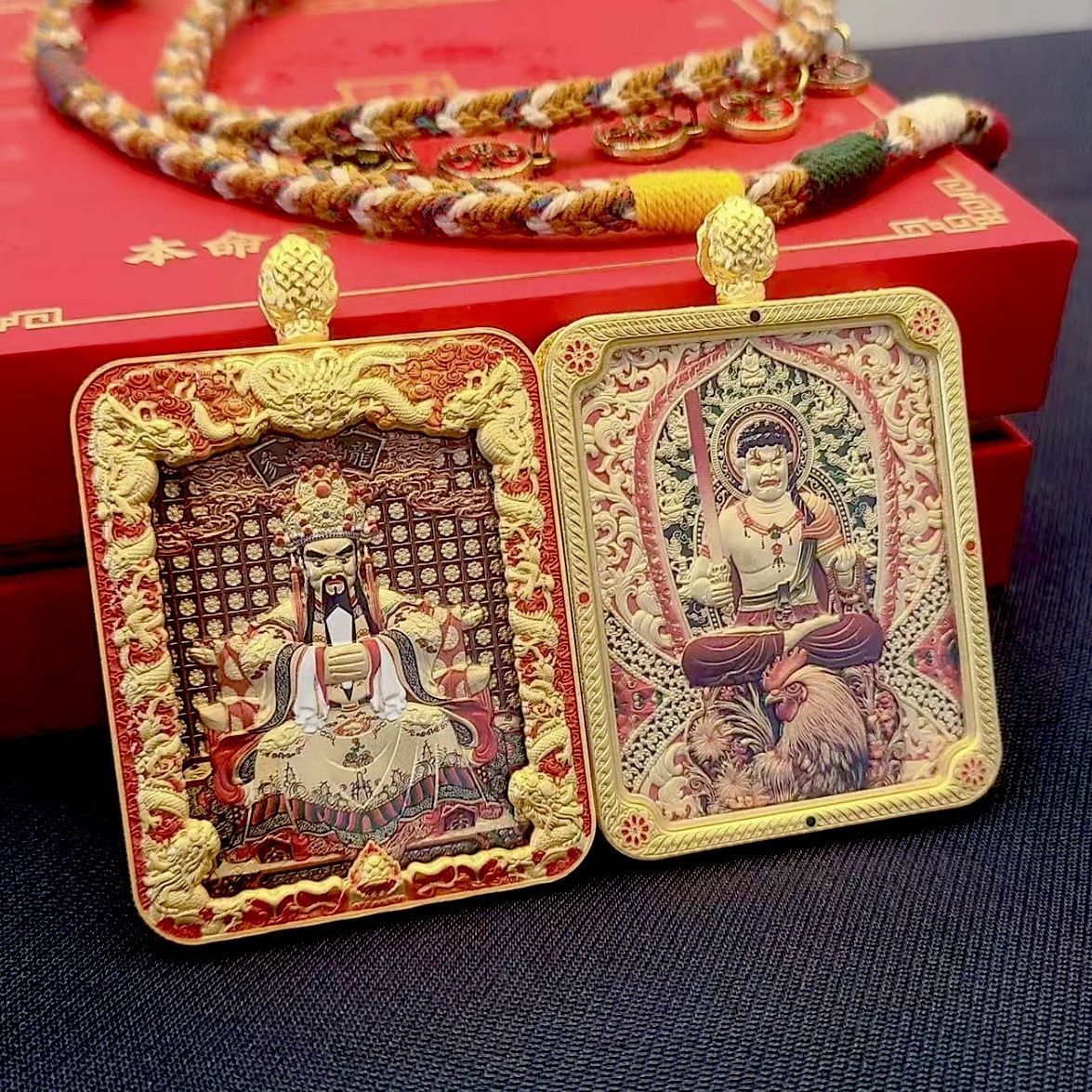 Wutai mountain thangka wuye twelve zodiac gilt double-sided stereo relief thangka pendant eight great guardian chain